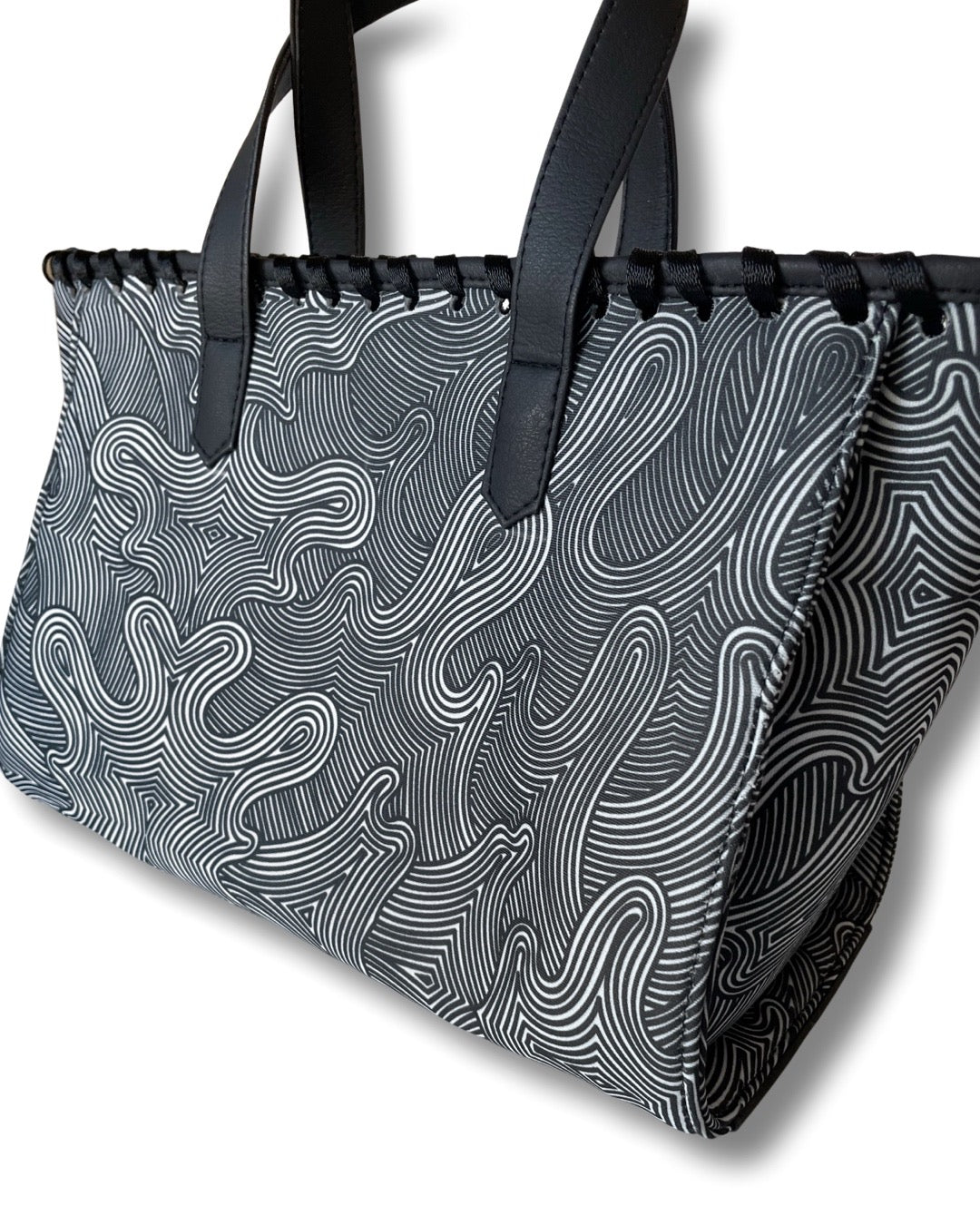 Suppression Zipper Handbag